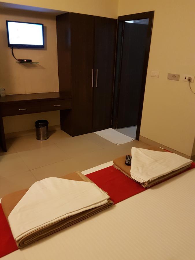 Shelter Hotel Lucknow Exterior photo